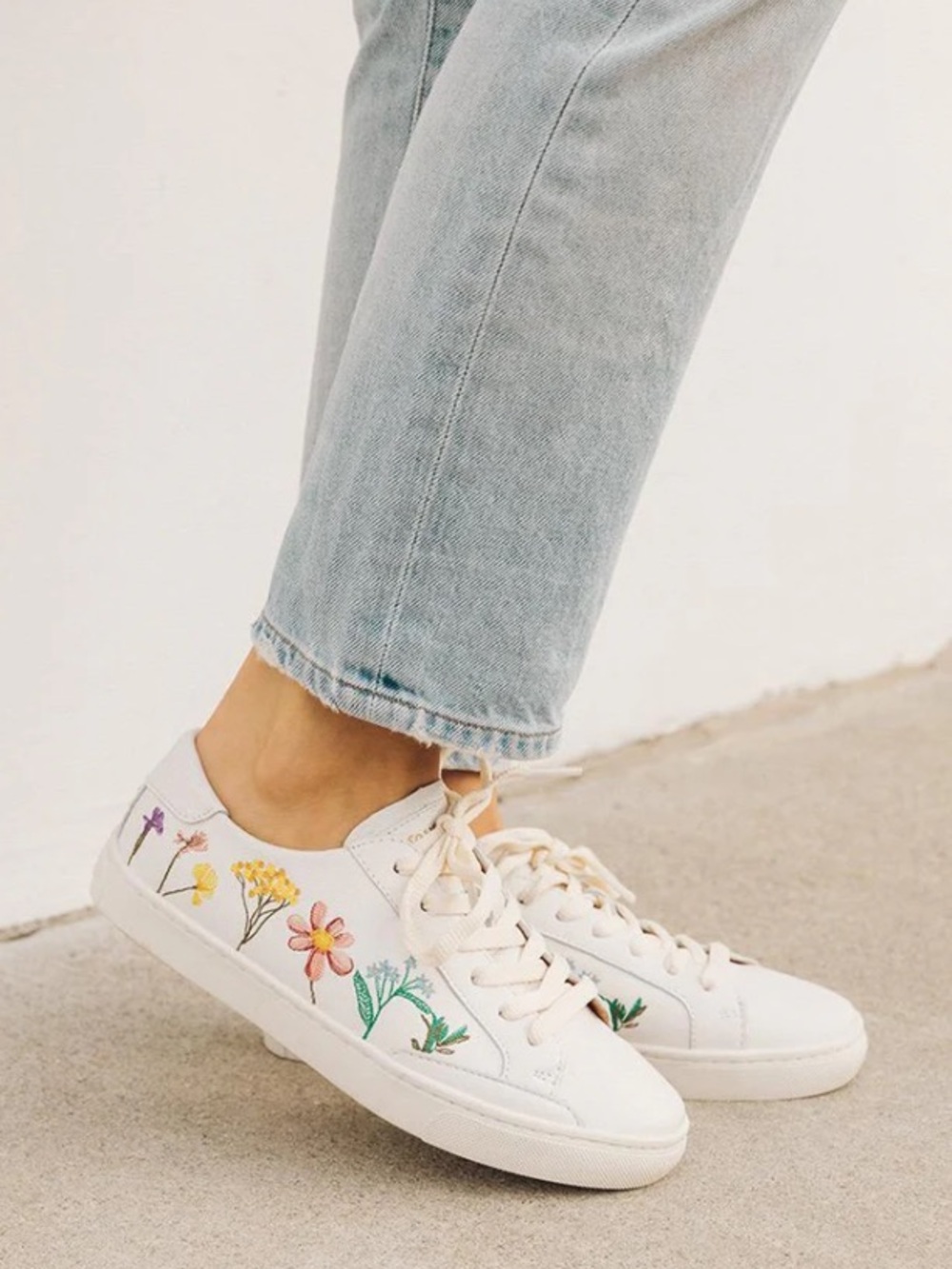 Soludos White Leather Floral Embroidered Sneakers